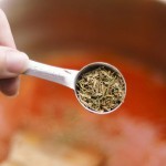 بالصور جهزي شوربة الطماطم الكريمي النباتية 10