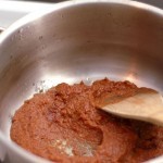 بالصور جهزي شوربة الطماطم الكريمي النباتية 8