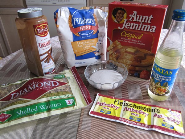 عمل القطايف بالمكسرات بالصور 1