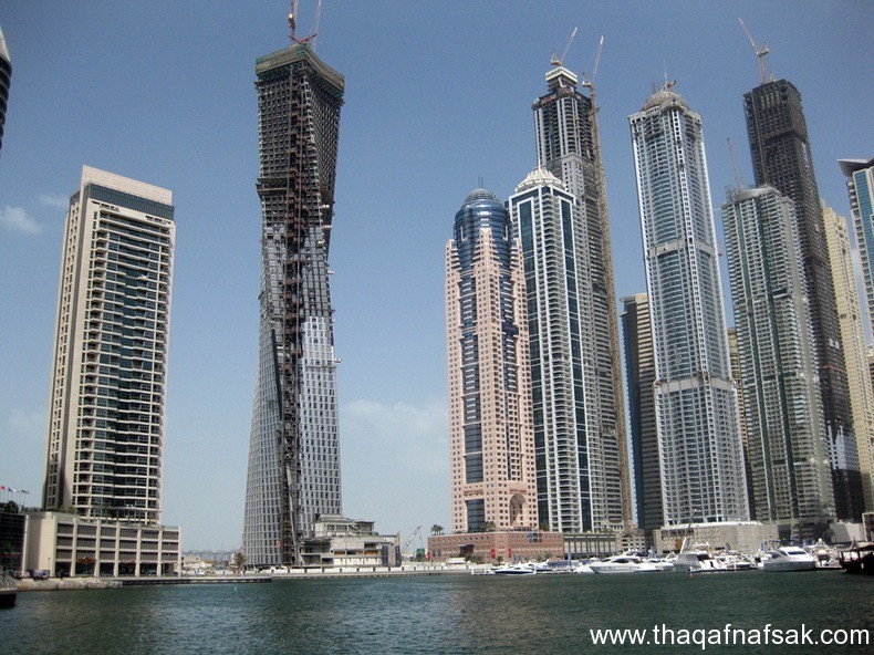 ناطحات السحاب الملتوية حول العالم ثقف نفسك