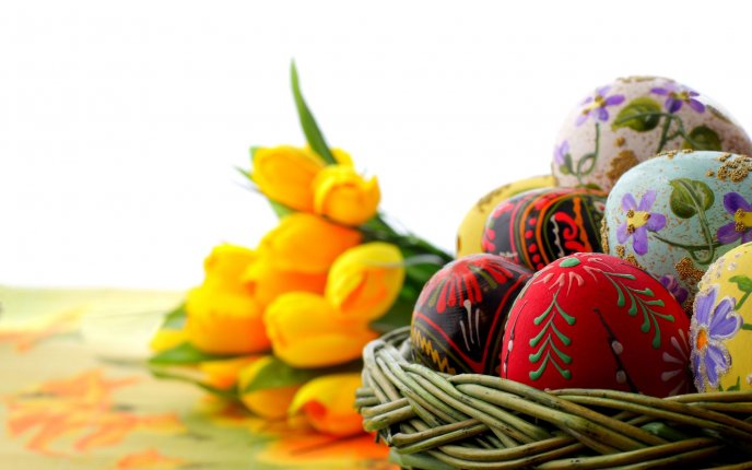 4462_Hand-painted-eggs-in-front-and-yellow-tulips