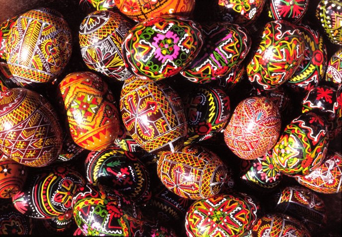 4464_Traditional-Easter-eggs-hand-painted