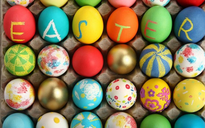 4465_One-cofrag-colored-eggs-Message-Happy-Easter