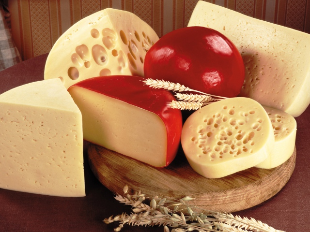 Food_Various_grades_of_cheeses_036305_