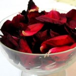 طريقة عمل ماء الورد بالصور