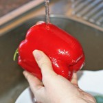الطريقة الصحيحة لغسل الخضروات والفاكهة6