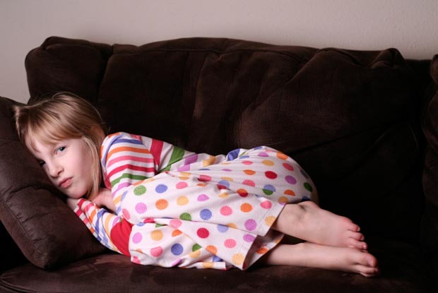 لماذا طفلي لا ينام مدد طويلة بشكل منتظم ؟