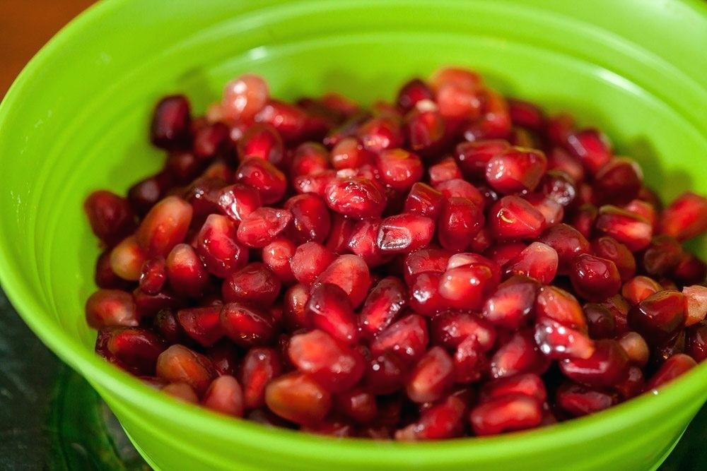 زيت الرمان للشعر