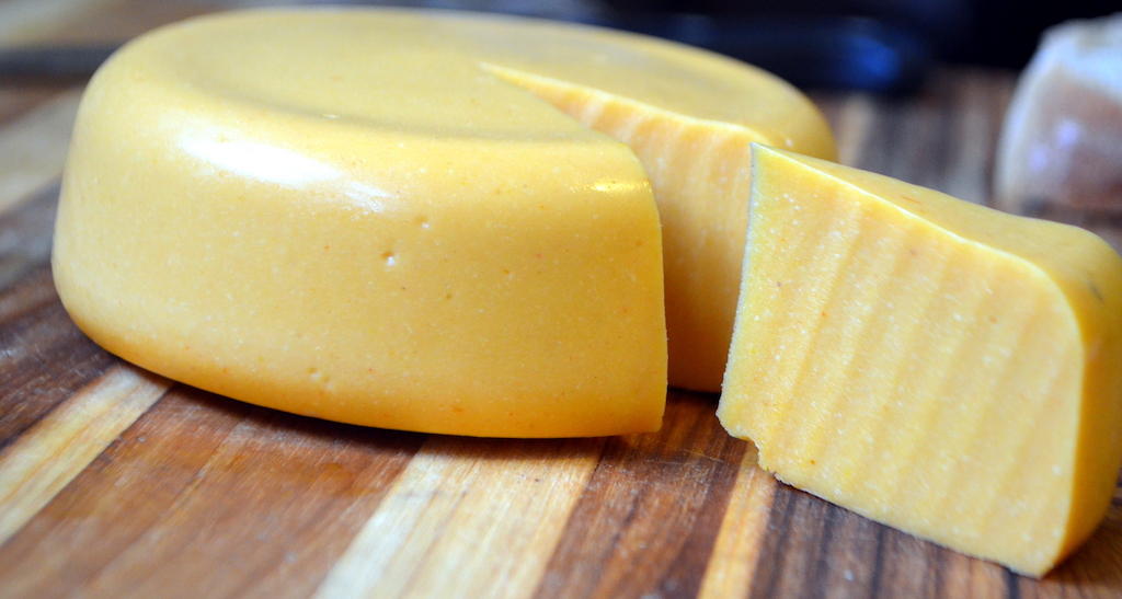 فوائد الجبن الشيدر وحقائقها الغذائية وكيف يتم تصنيعها ثقف نفسك