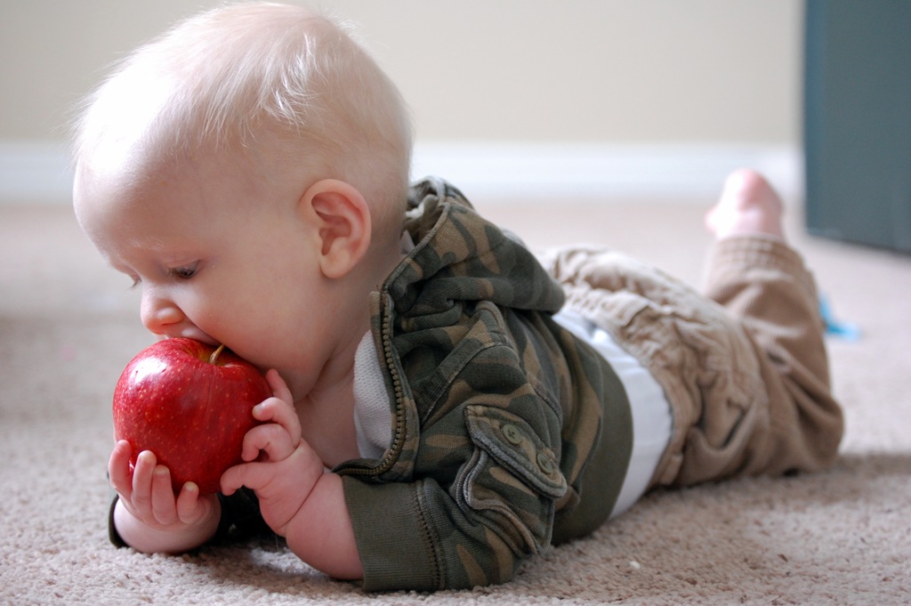 فوائد التفاح للأطفال