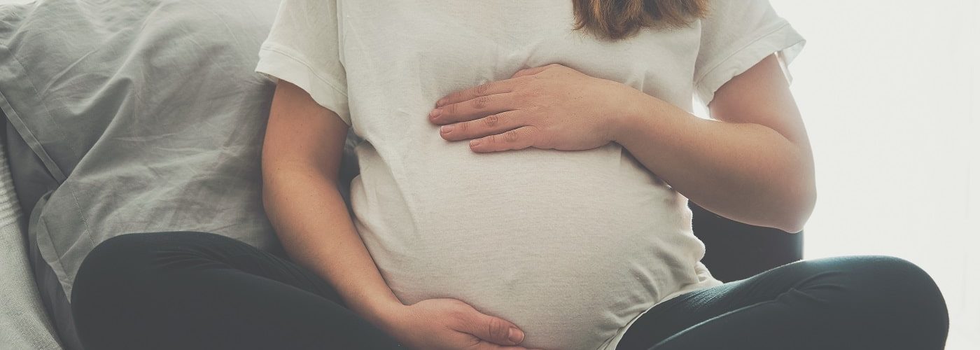 ماذا تعني الوان الافرازات خلال الحمل وماذا تفهمين منها