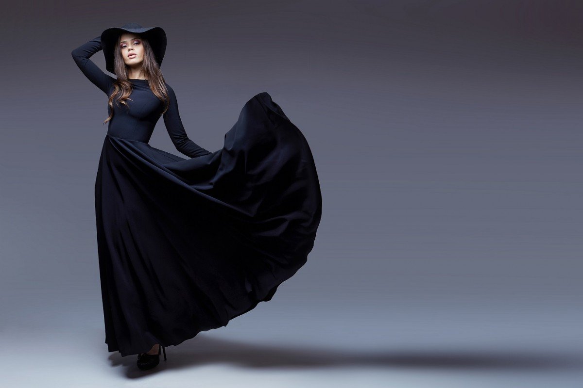 صورة لبس فستان أسود في المنام للمتزوجة، الأنسة والحامل