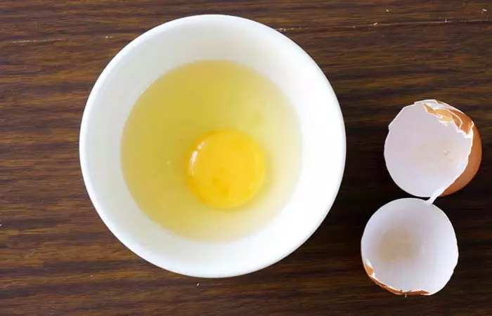 علاج  المسامات الواسعة ببياص البيض