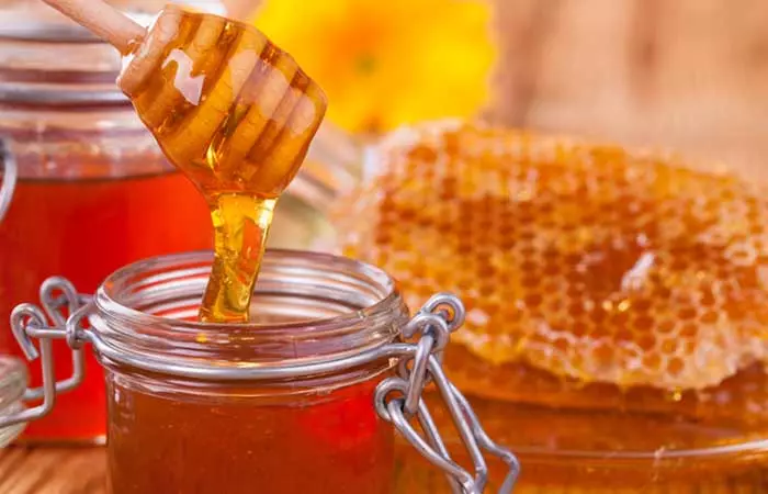 العسل لعلاج المسامات الواسعة