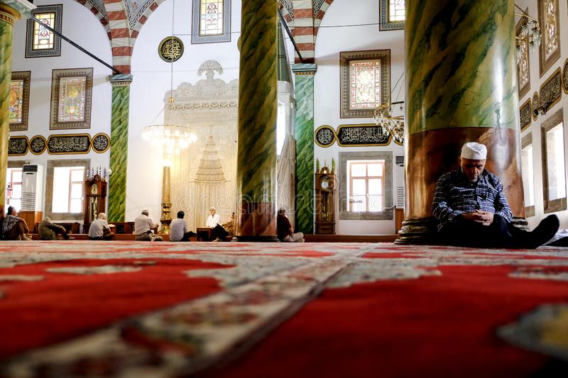 النوم في المسجد في الحلم ما تفسيره