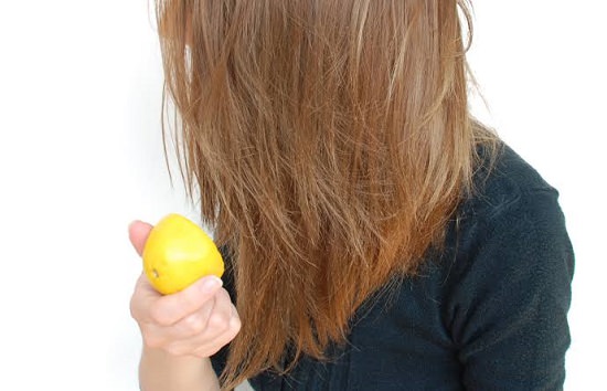 الليمون لعلاج قشرة الشعر