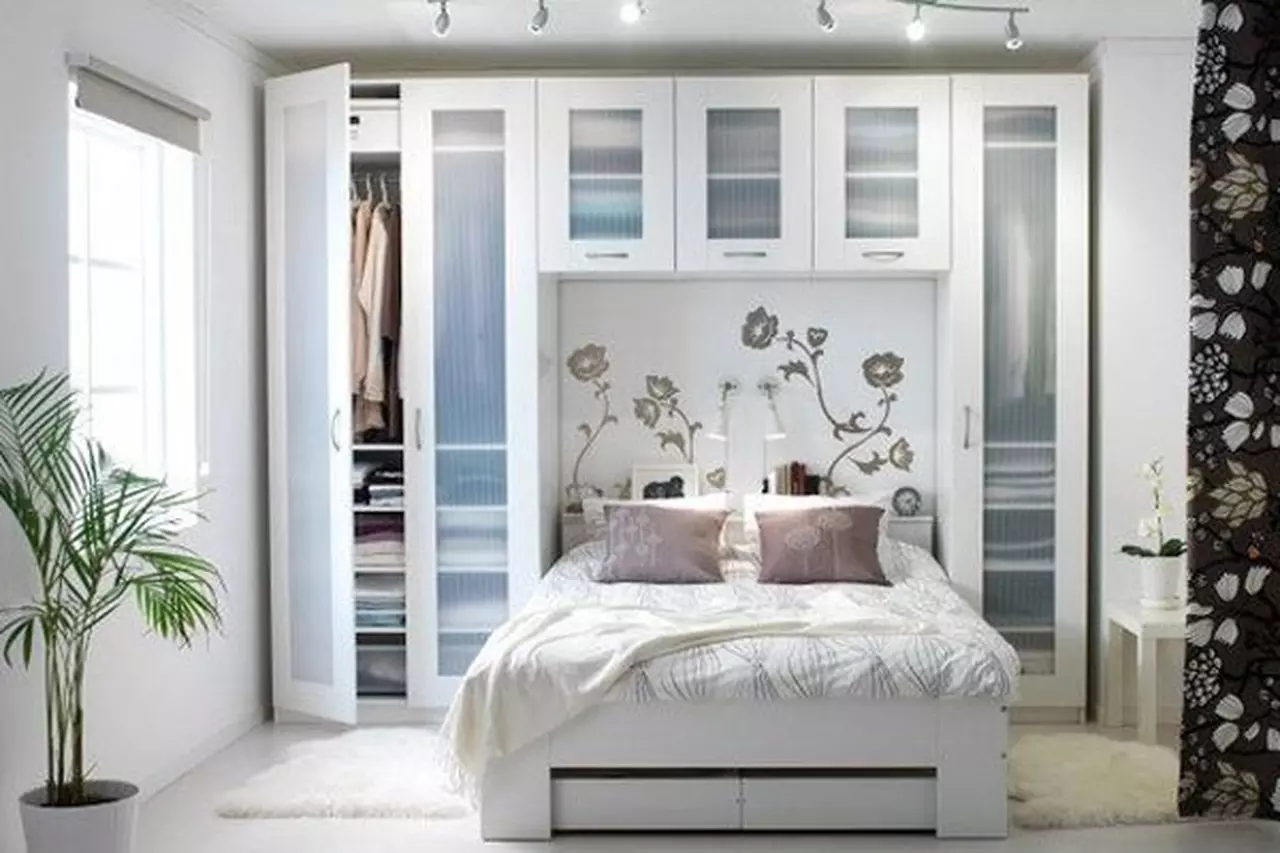 Romantic IKEA bedroom decorations