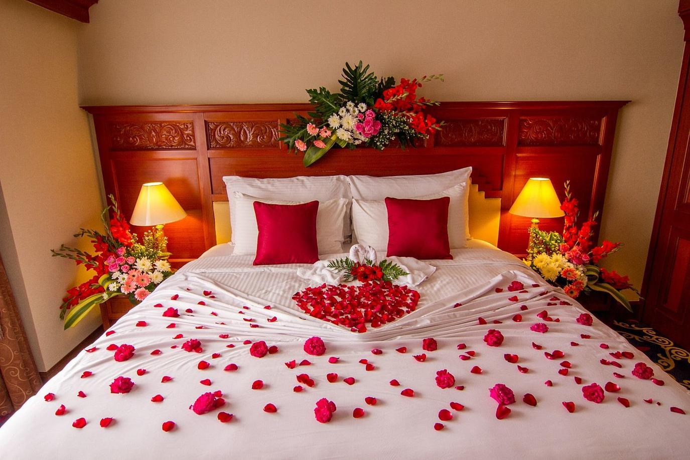 ديكورات رومانسيّة لغرف النوم